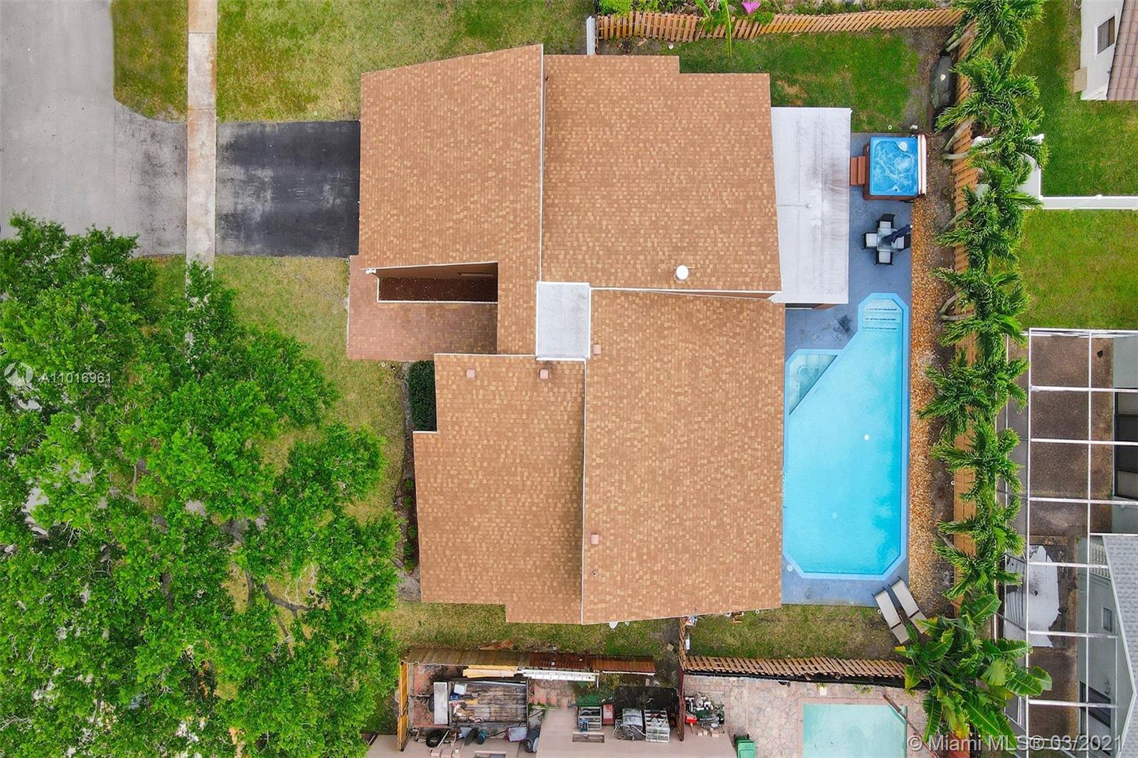 BOULEVARD WEST - Residential