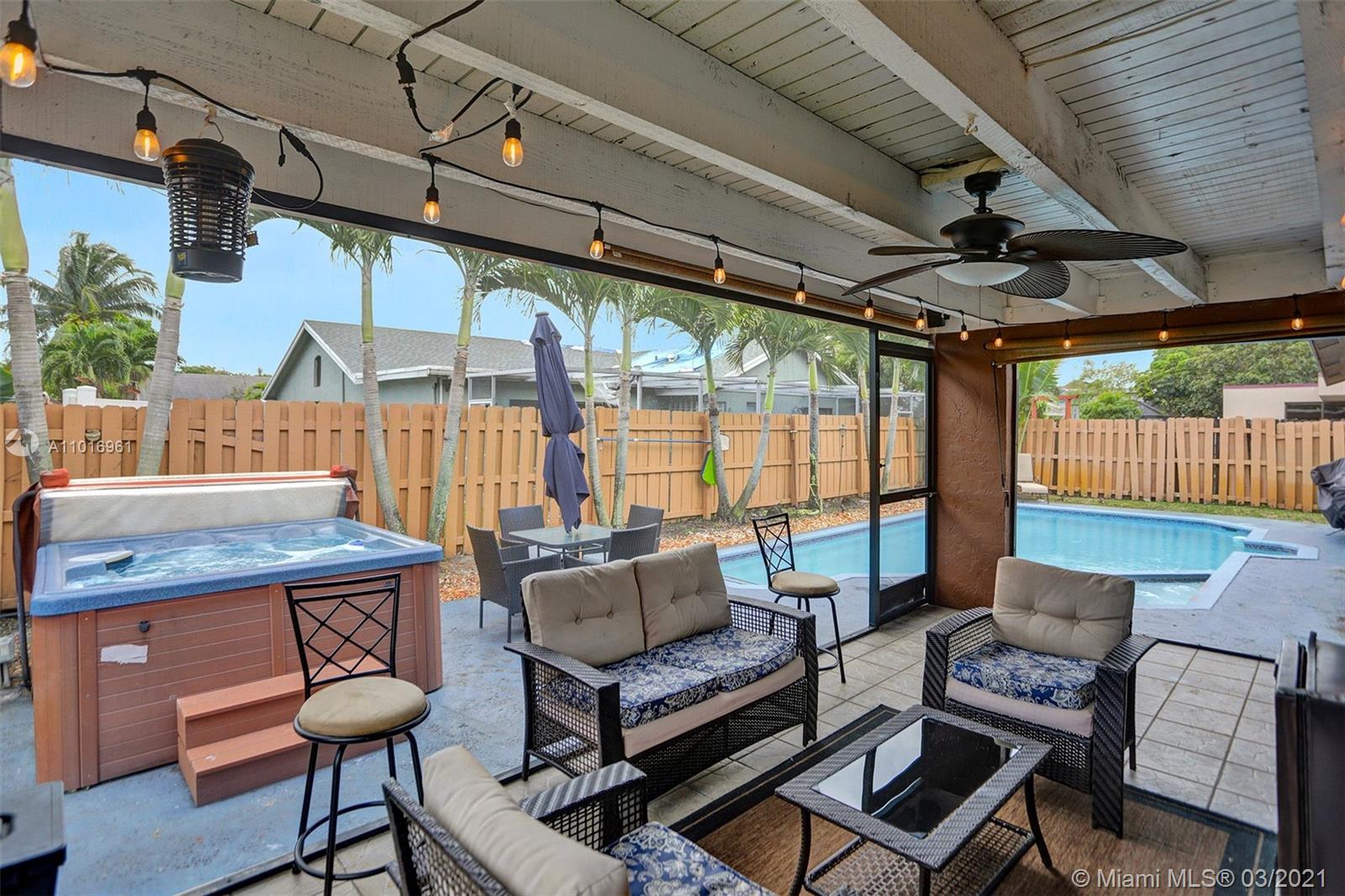 BOULEVARD WEST - Residential