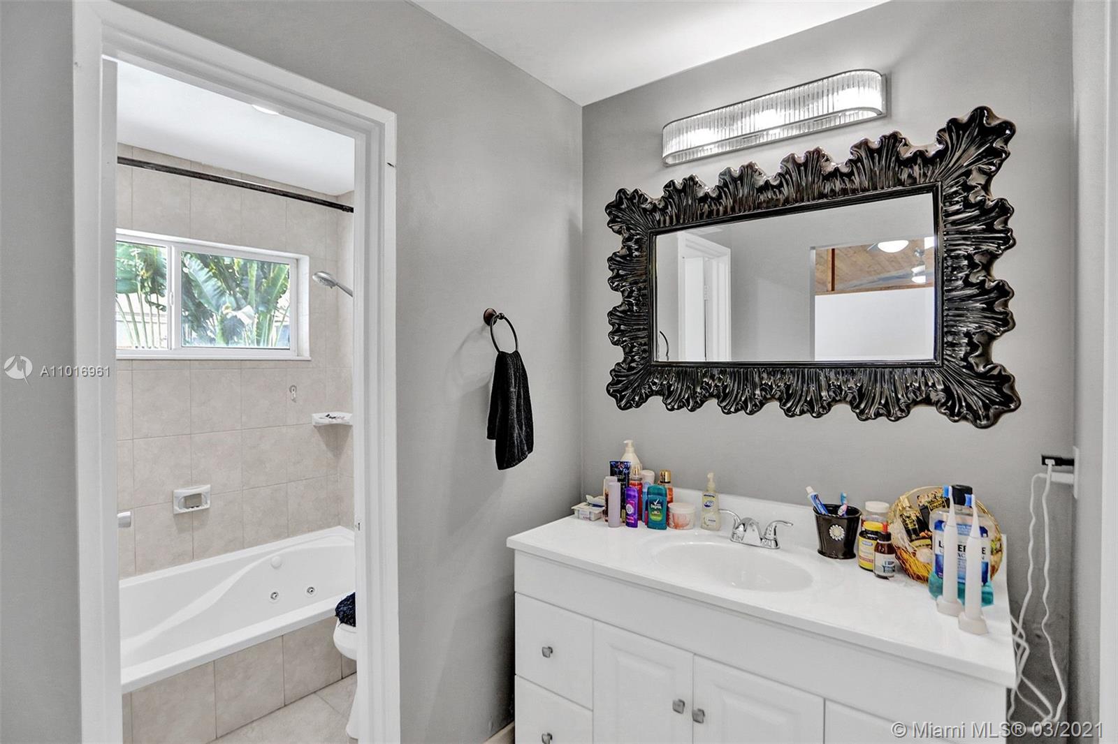 BOULEVARD WEST - Residential