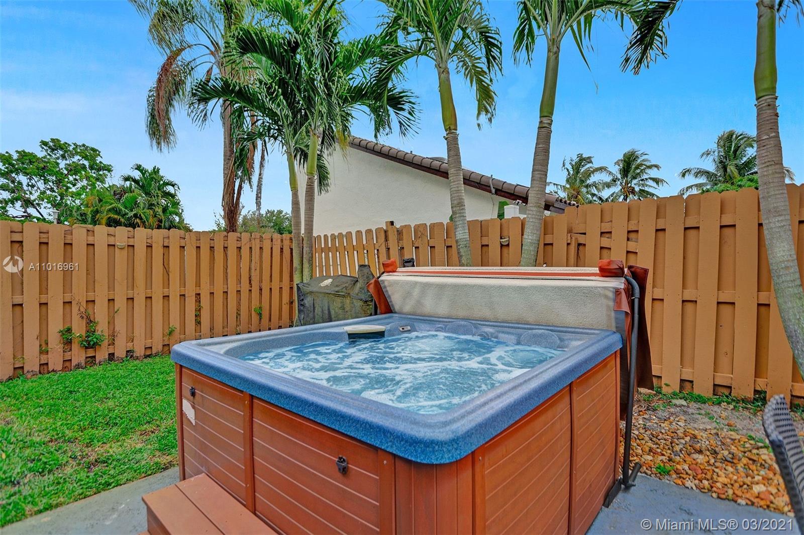 BOULEVARD WEST - Residential