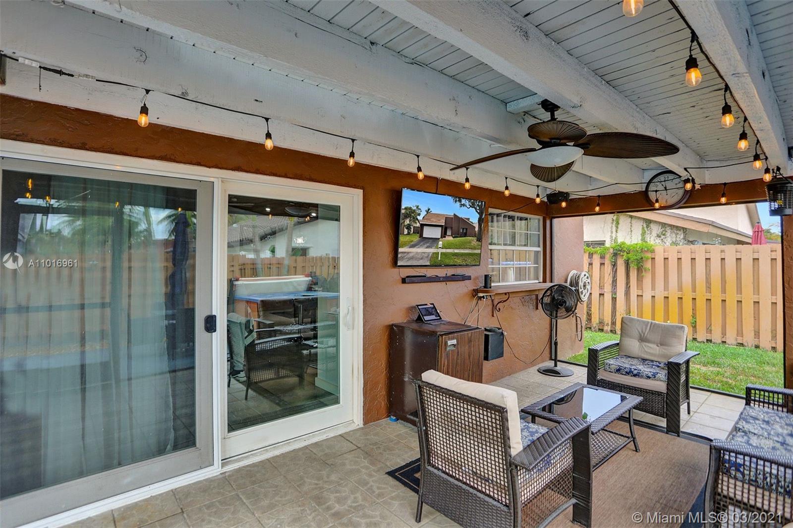 BOULEVARD WEST - Residential