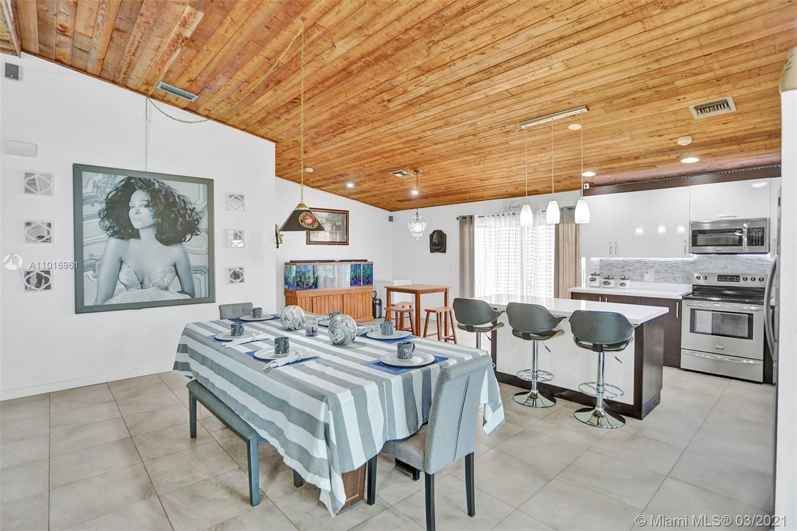 BOULEVARD WEST - Residential