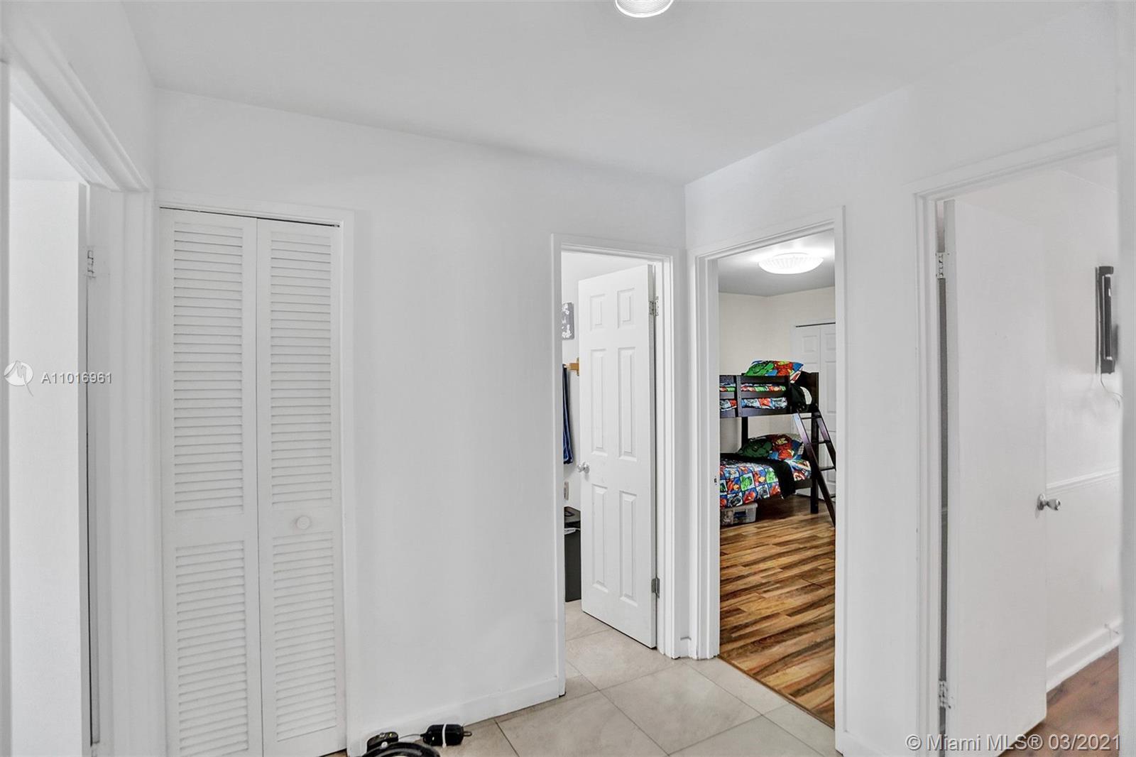 BOULEVARD WEST - Residential