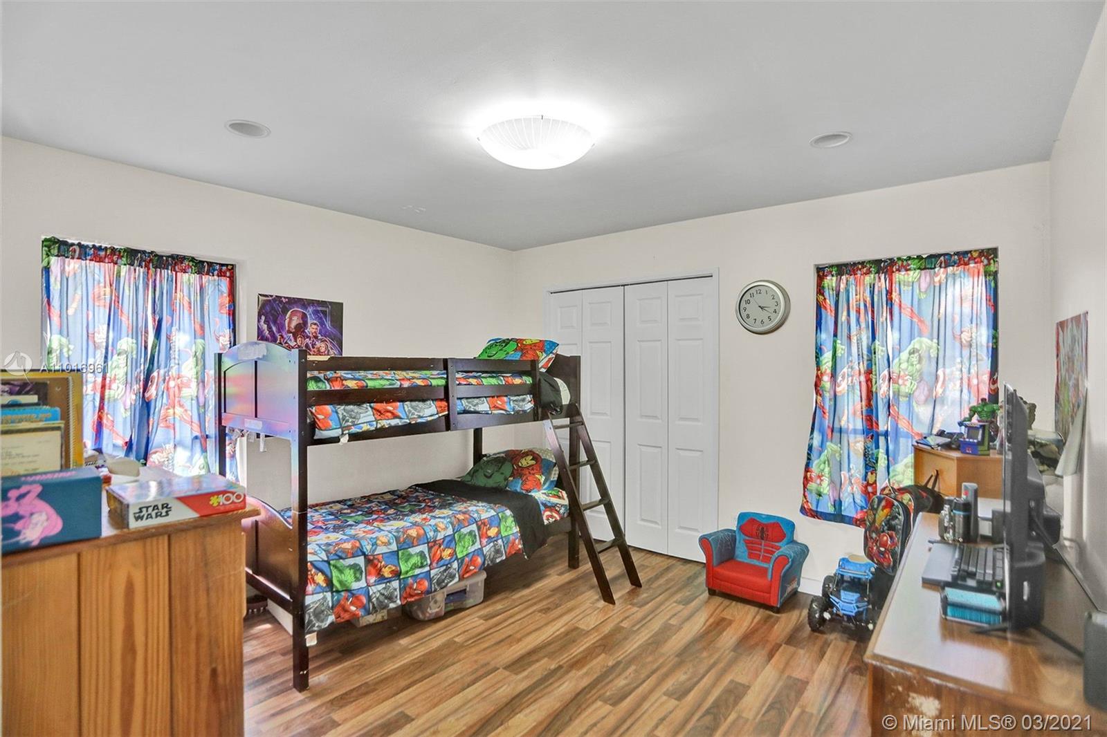 BOULEVARD WEST - Residential