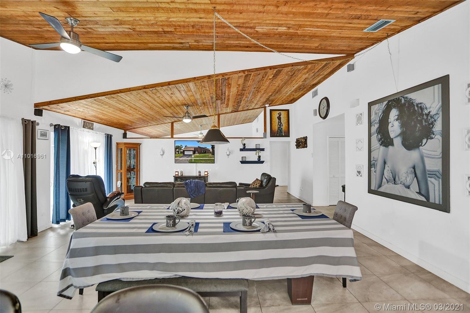 BOULEVARD WEST - Residential