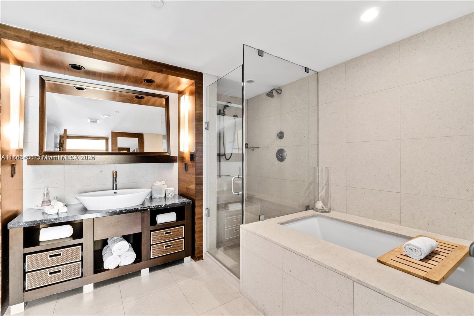 CENTRAL CARILLON BEACH CO - Residential Lease