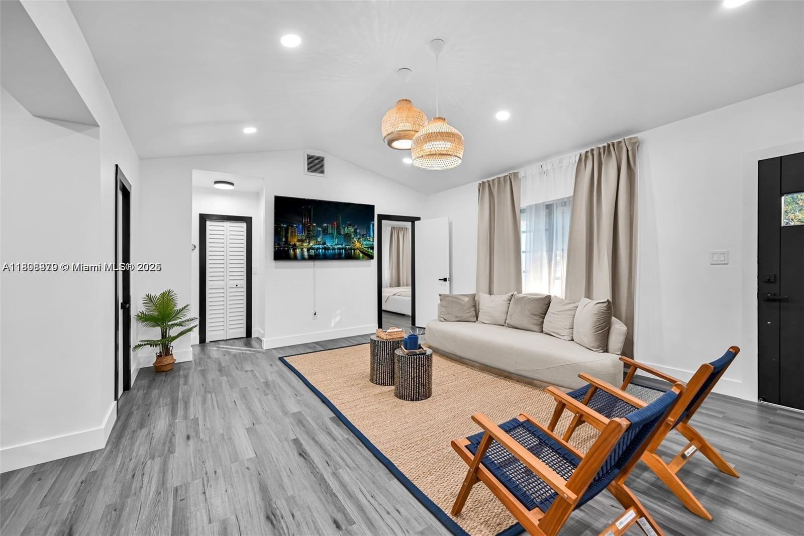 FLAGLER GROVE ESTATES SEC - Residential Lease