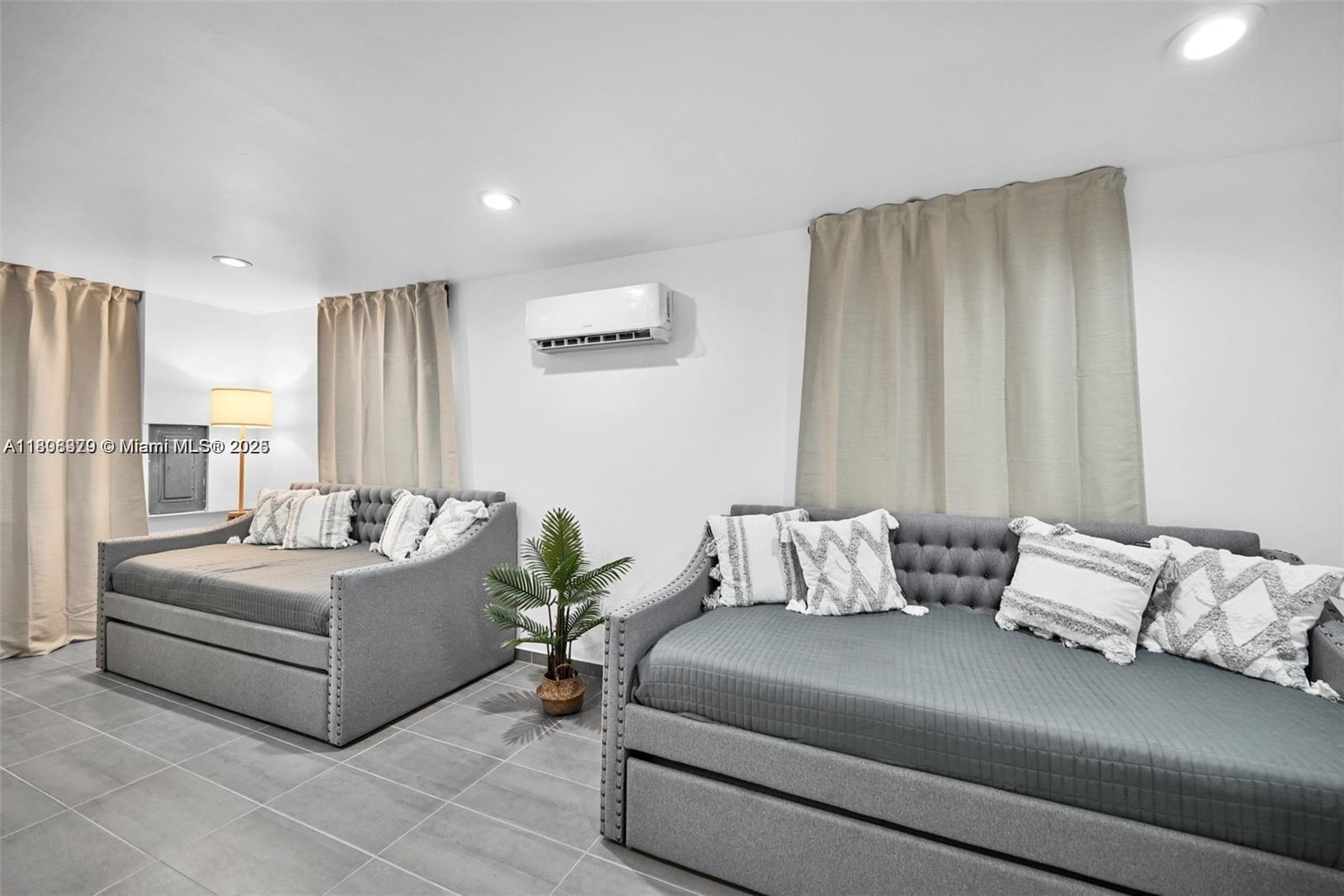 FLAGLER GROVE ESTATES SEC - Residential Lease