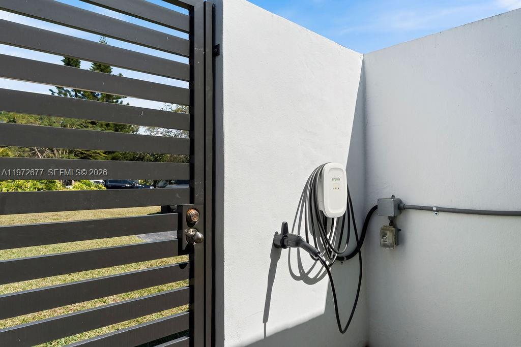 PINE MNR ESTS - Residential