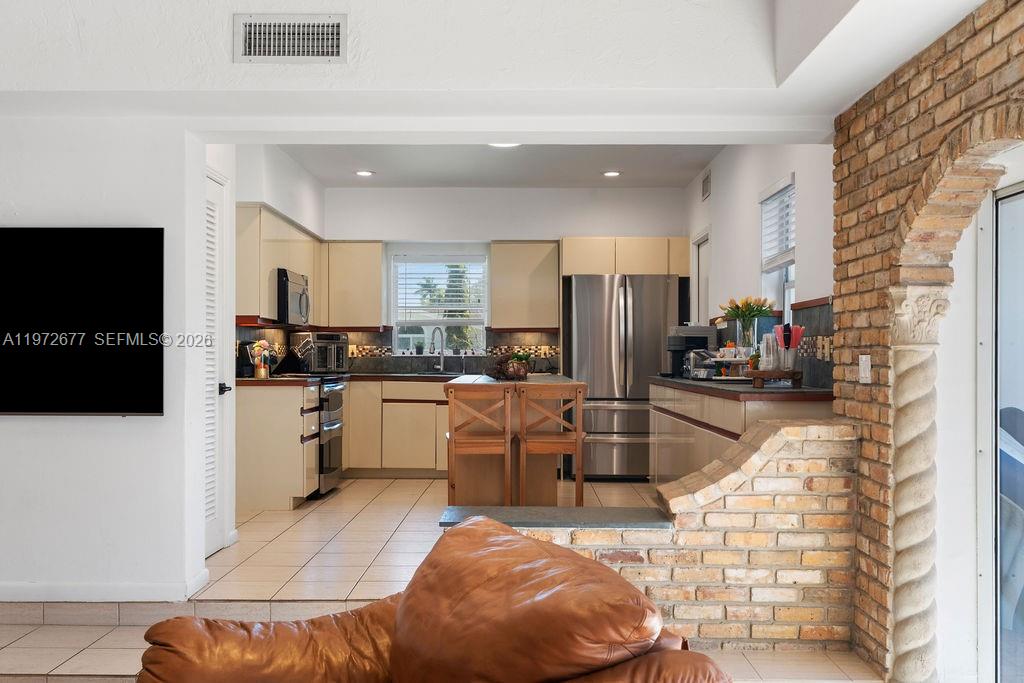 PINE MNR ESTS - Residential