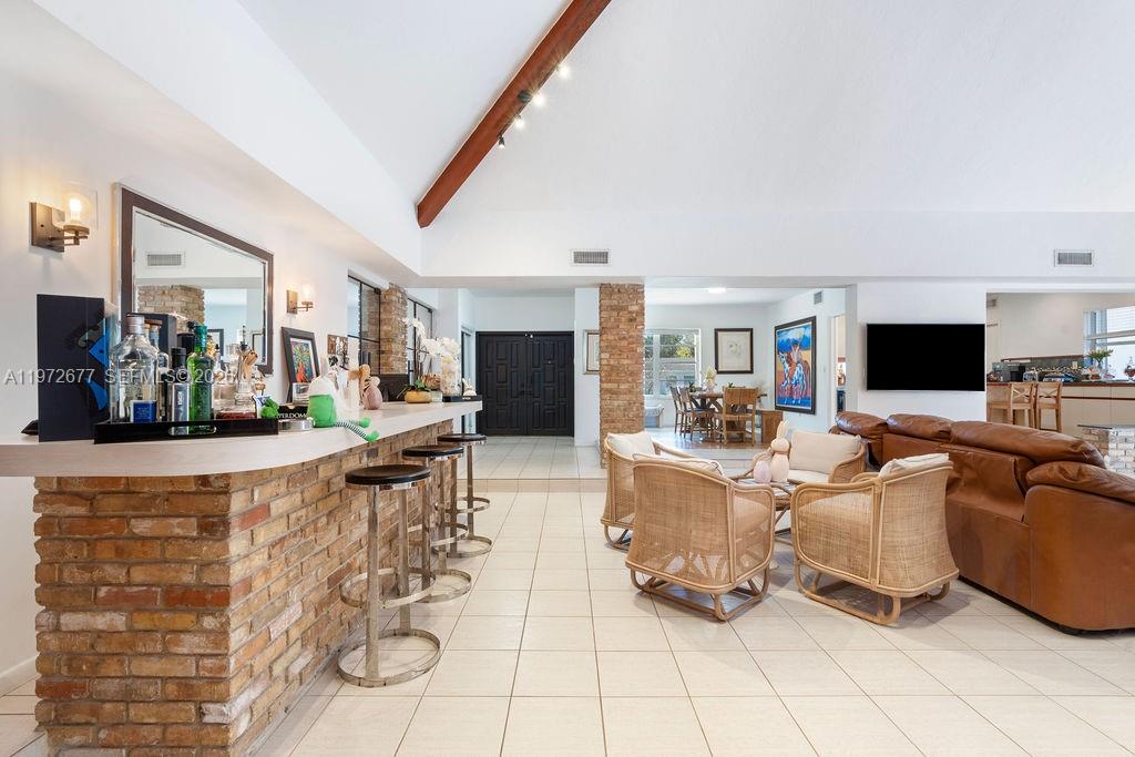 PINE MNR ESTS - Residential