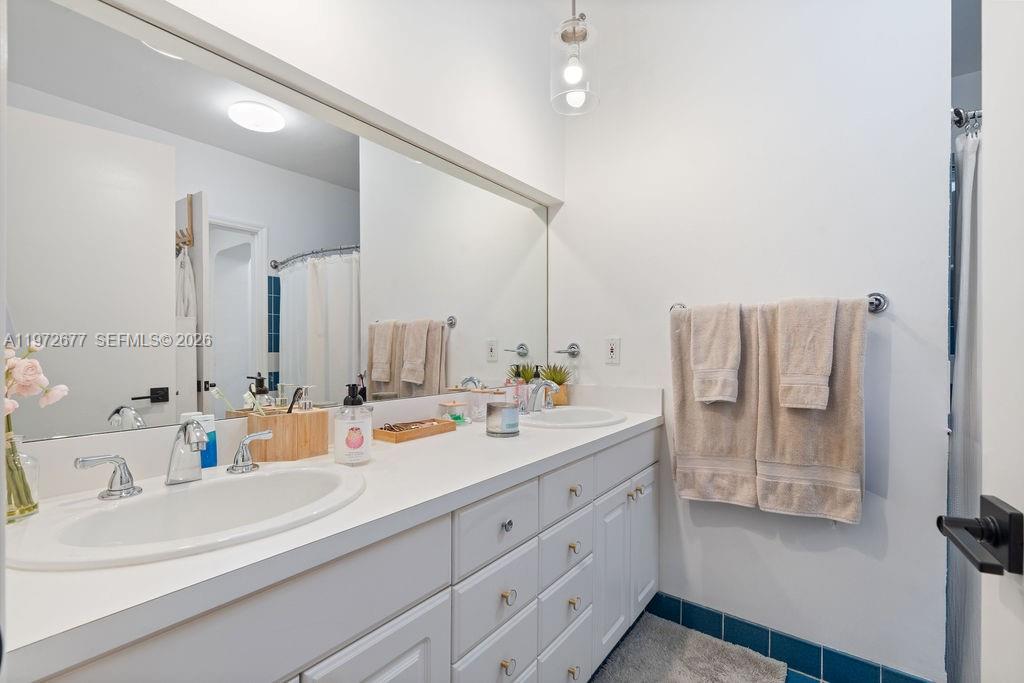 PINE MNR ESTS - Residential