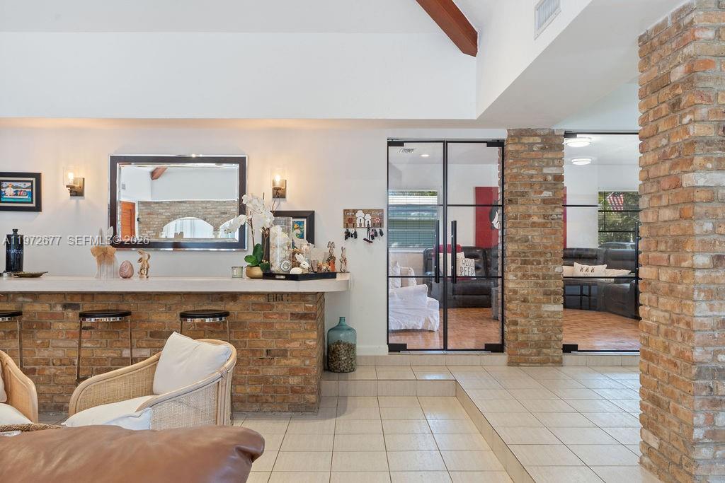 PINE MNR ESTS - Residential