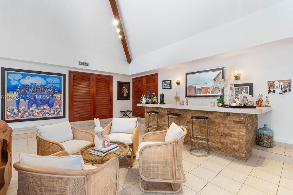 PINE MNR ESTS - Residential