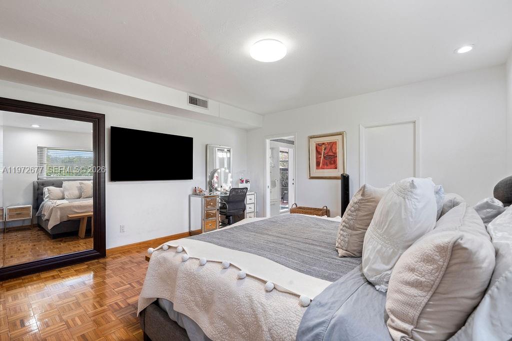 PINE MNR ESTS - Residential