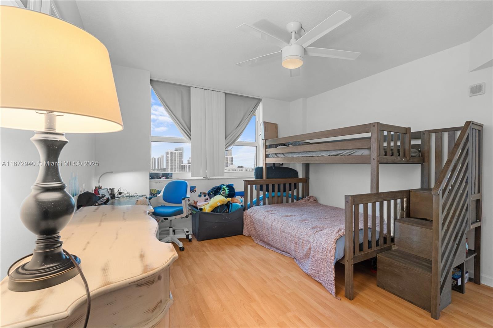 TURNBERRY ON THE GREEN CO - Residential