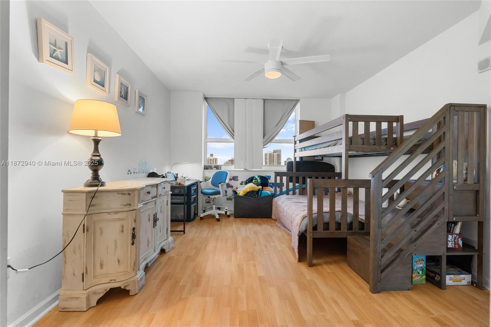 TURNBERRY ON THE GREEN CO - Residential