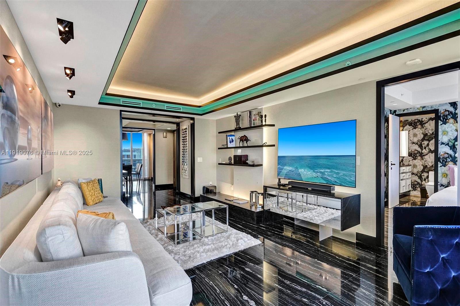 THE PINNACLE CONDO - Residential