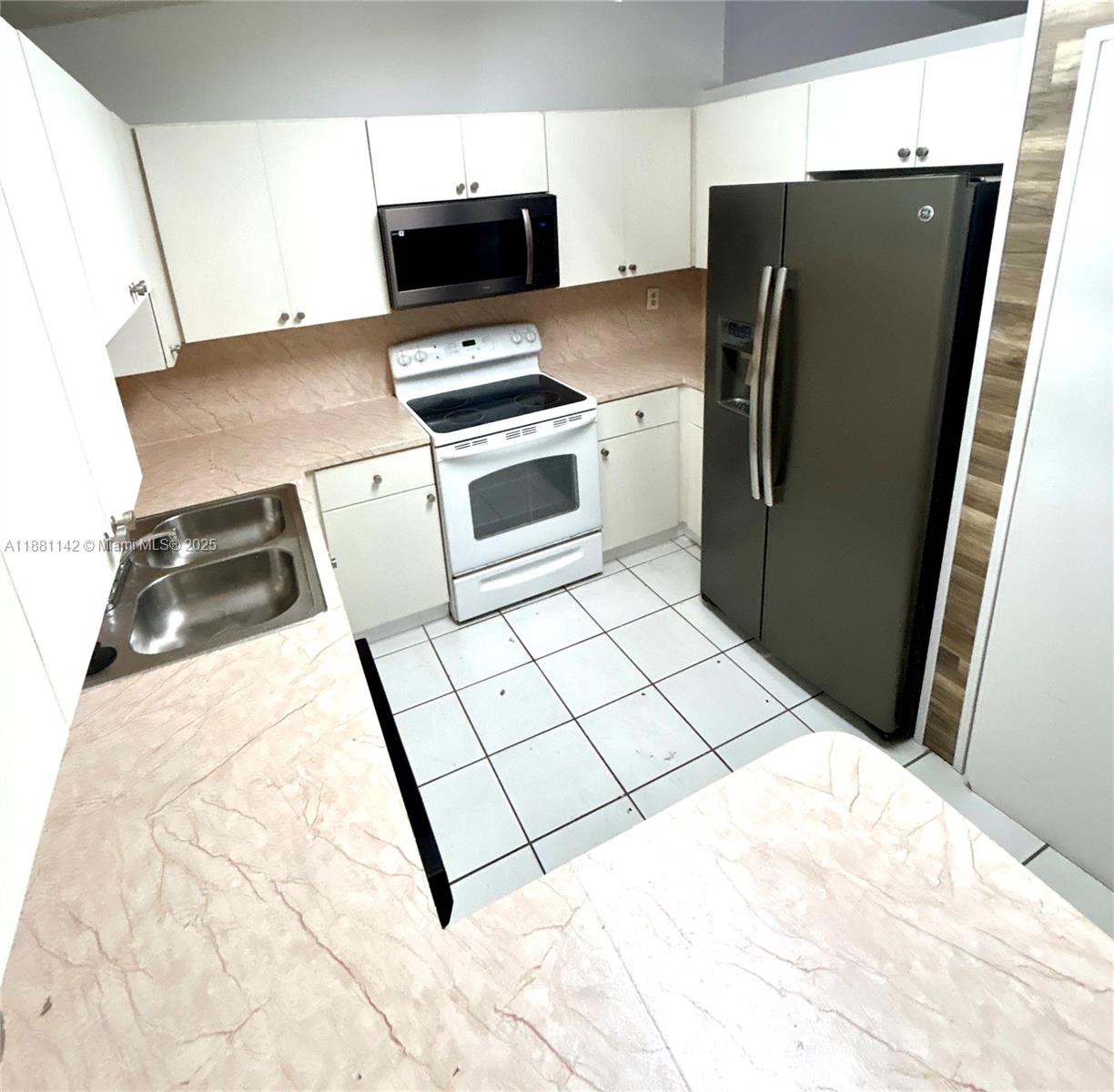 ANGELICA GARDENS AT LAKES - Residential Lease