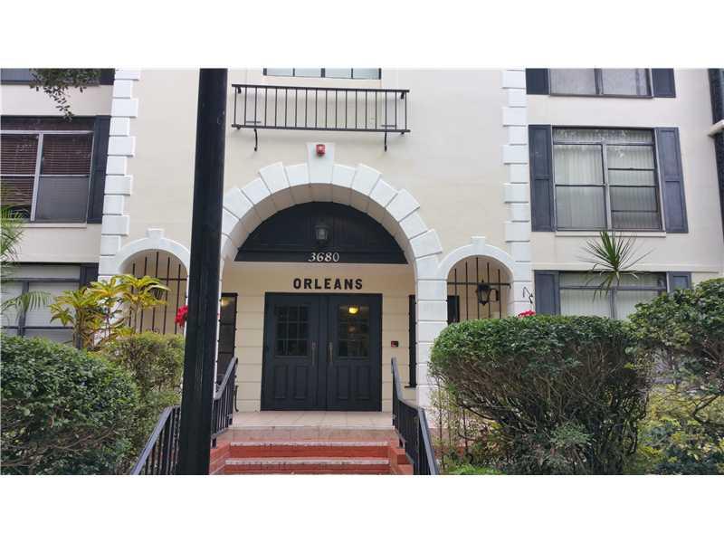 Spacious and clean unit available for immediate occupancy in the heart on Inverrary. Enjoy amenities and security of the gated community. Unit features open floor plan and laminate flooring throughout. Includes water & basic cable
