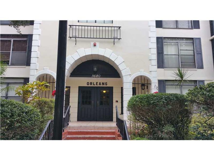 Spacious and clean unit available for immediate occupancy in the heart on Inverrary. Enjoy amenities and security of the gated community. Unit features open floor plan and laminate flooring throughout. Includes water & basic cable