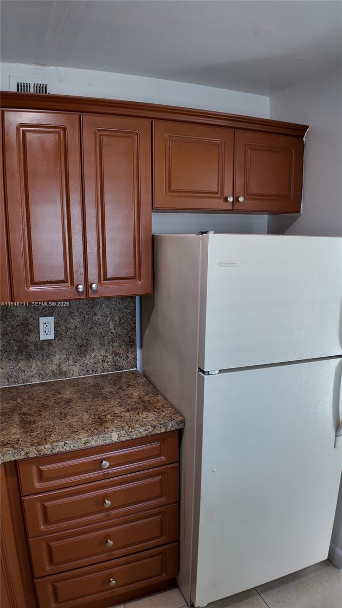 A A DOOLEY SUB - Residential Lease