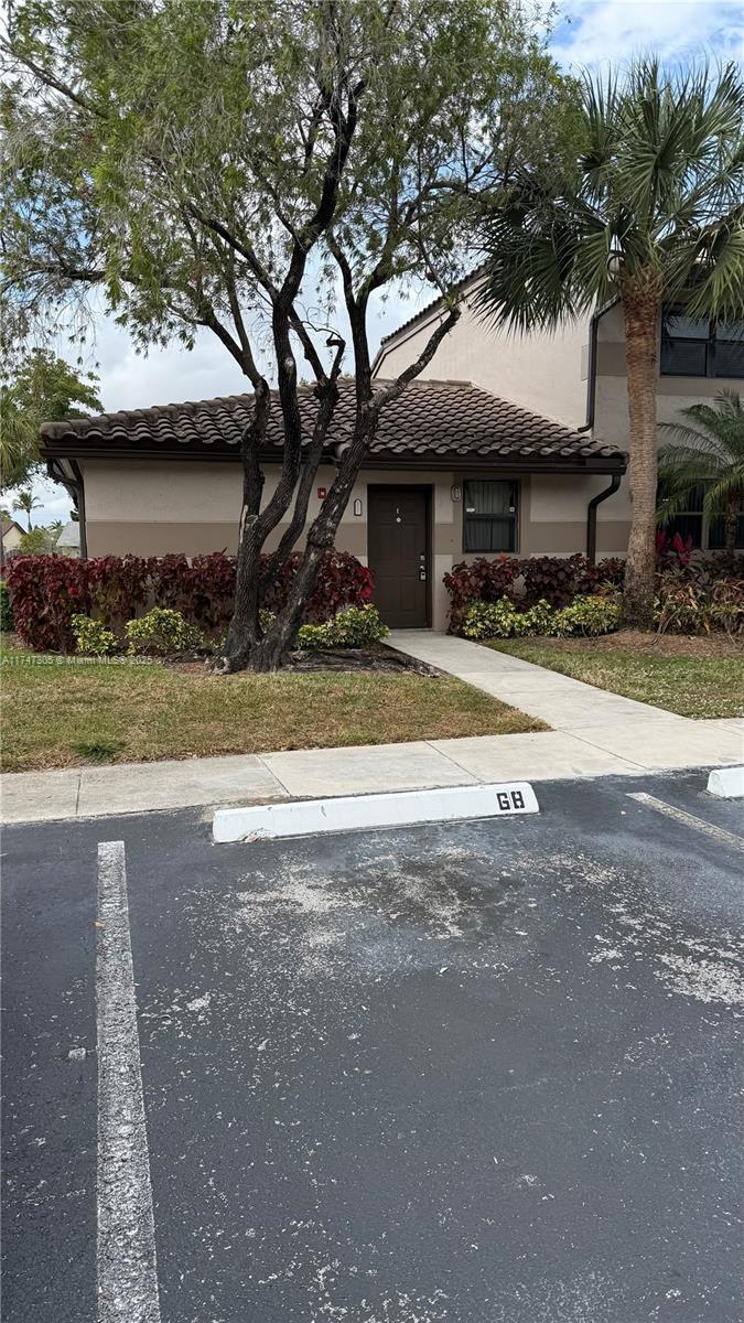 Rental Property at 9967 Nob Hill Ln 9967, Sunrise, Miami-Dade County, Florida - Bedrooms: 1 
Bathrooms: 1  - $1,800 MO.