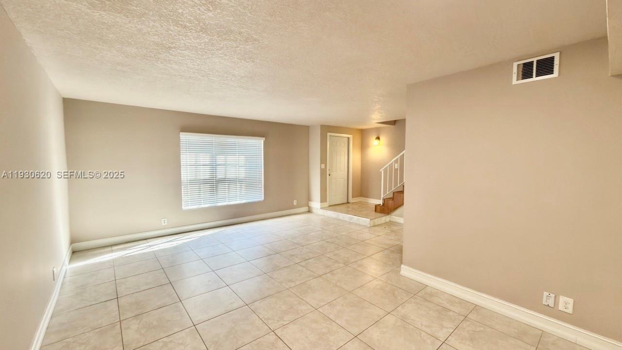 RIVERSIDE ESTATES CONDO - Residential Lease