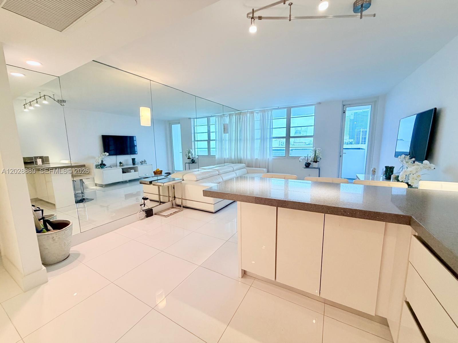 100 Lincoln Rd 1504