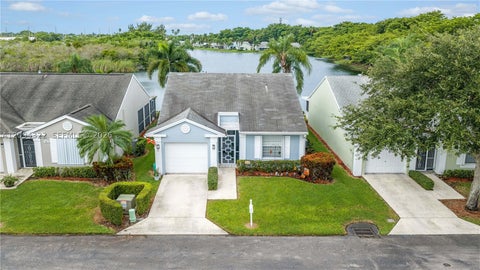 Photo of 640 SE 22nd Ln, Homestead, FL 33033 (MLS # A12094322)