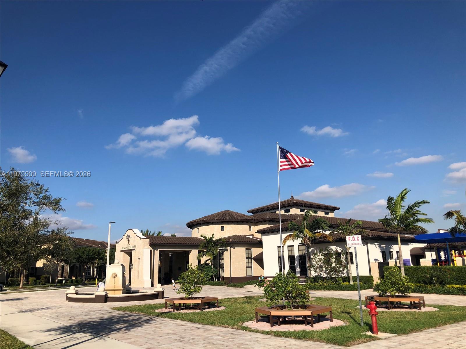 KENDALL COMMONS TOWNHOMES - Residential Lease