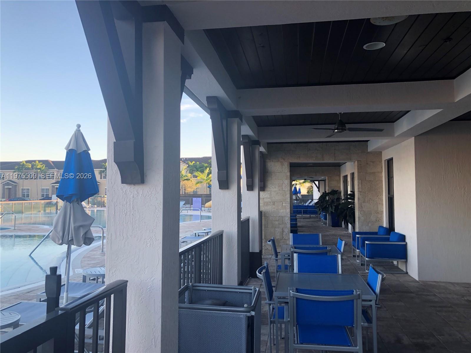 KENDALL COMMONS TOWNHOMES - Residential Lease