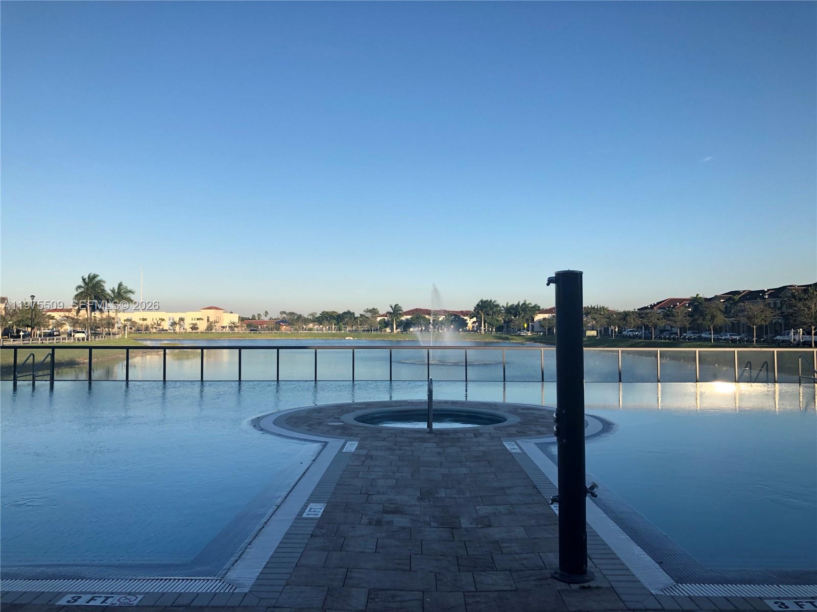 KENDALL COMMONS TOWNHOMES - Residential Lease