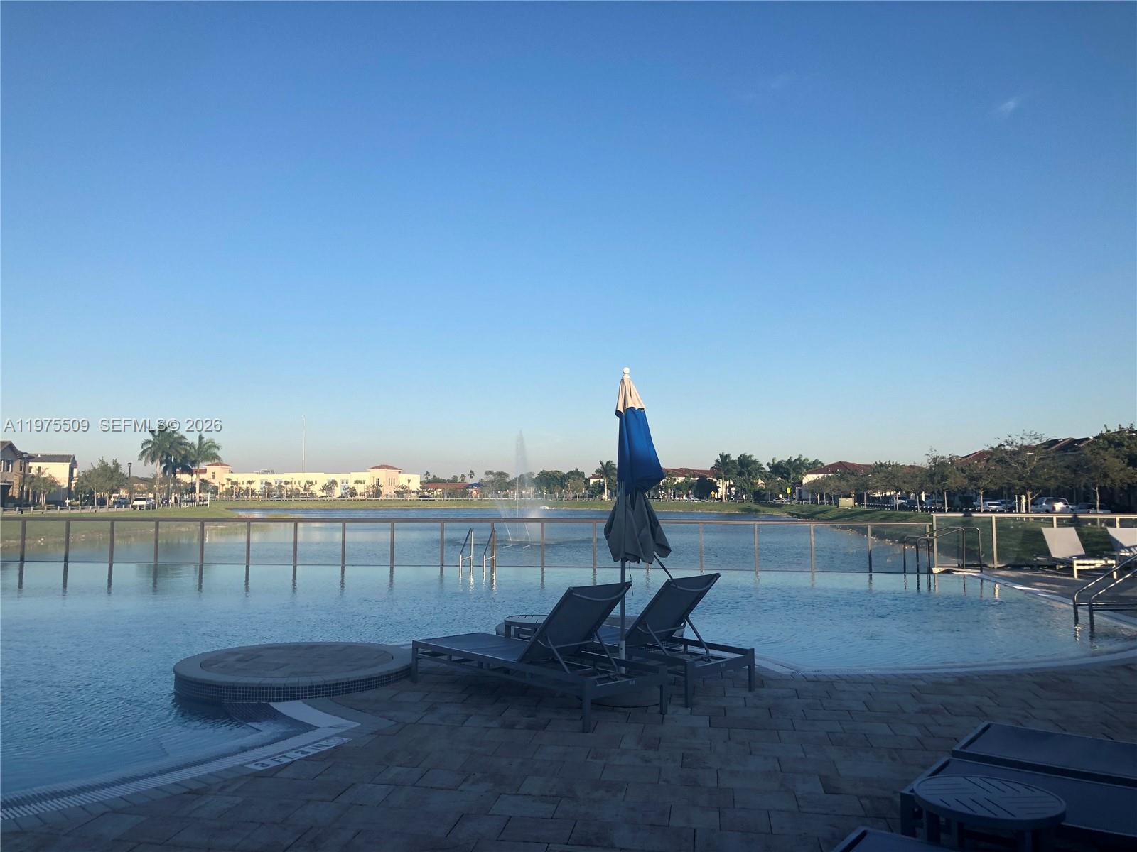 KENDALL COMMONS TOWNHOMES - Residential Lease