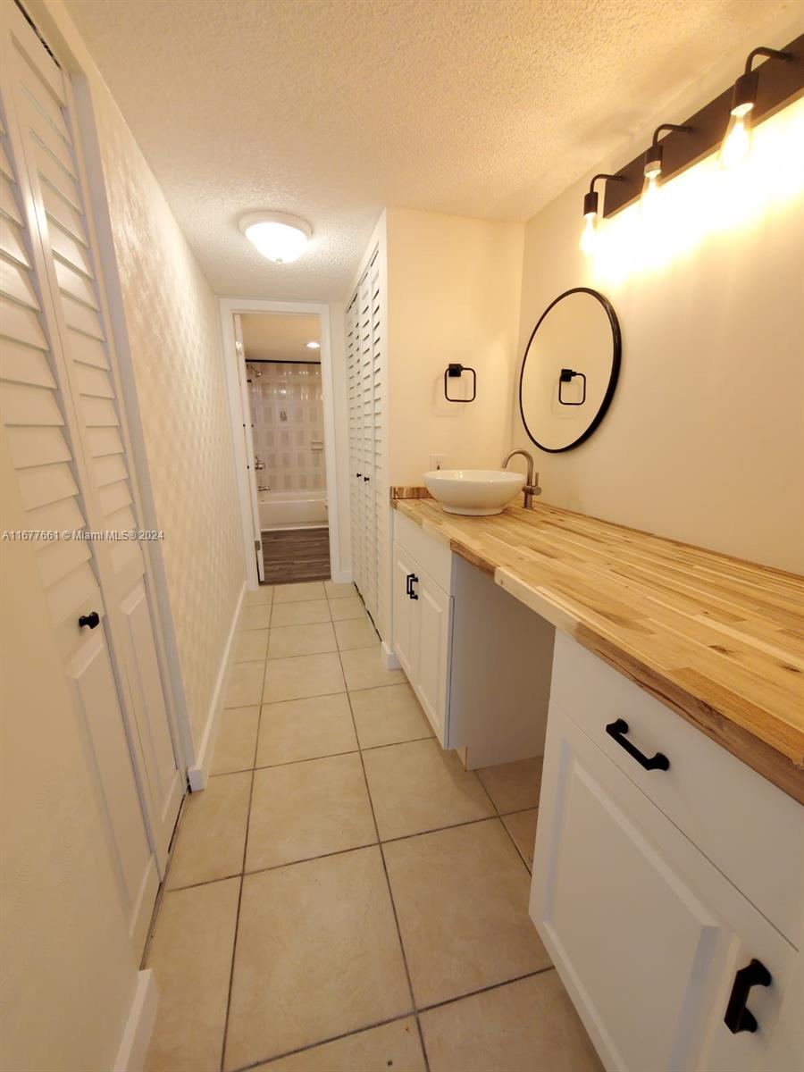 NEWPORT AT LAUDERHILL CON - Residential