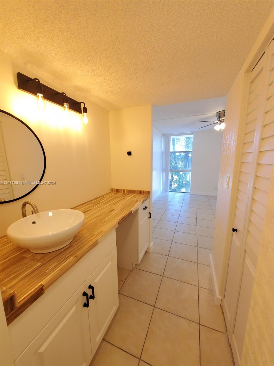 NEWPORT AT LAUDERHILL CON - Residential