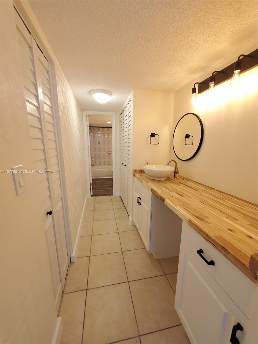 NEWPORT AT LAUDERHILL CON - Residential