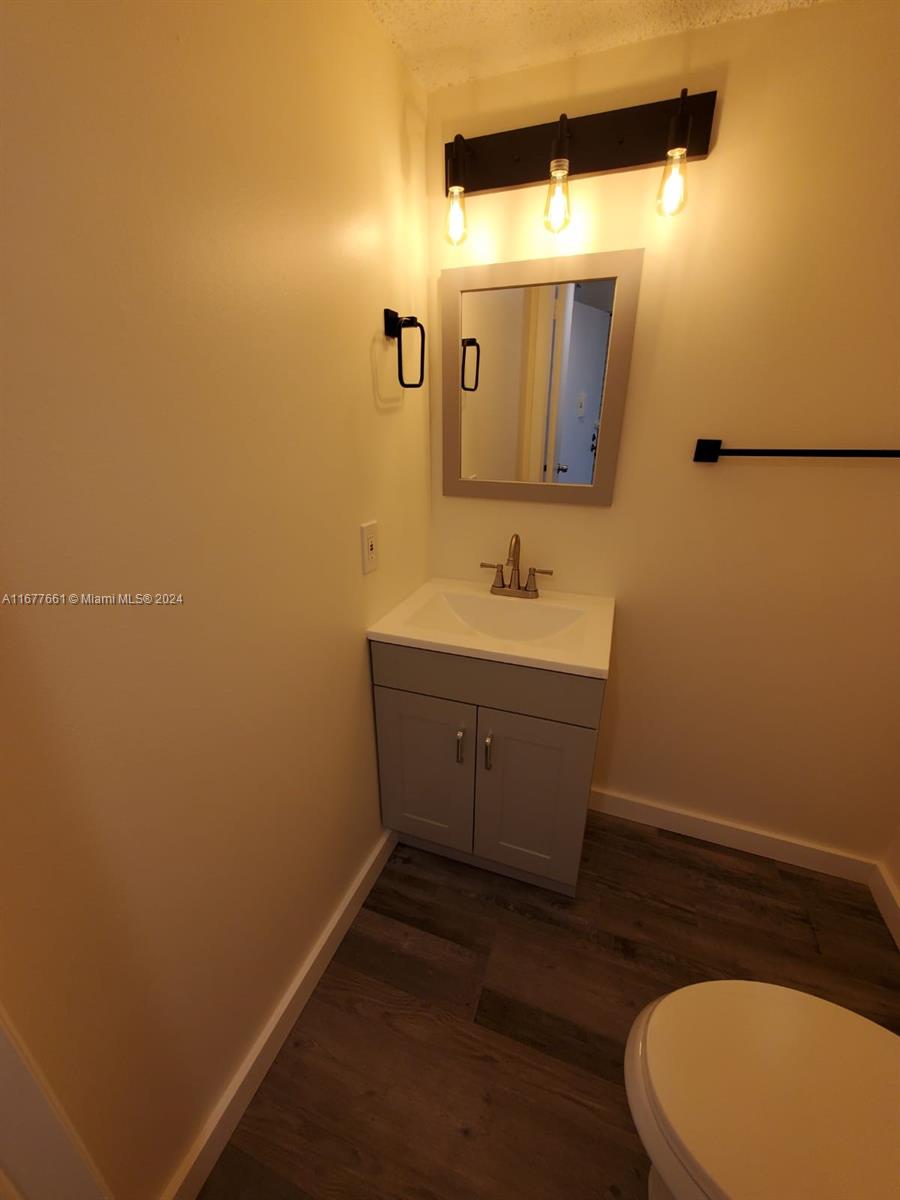 NEWPORT AT LAUDERHILL CON - Residential