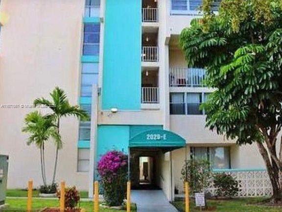 NEWPORT AT LAUDERHILL CON - Residential