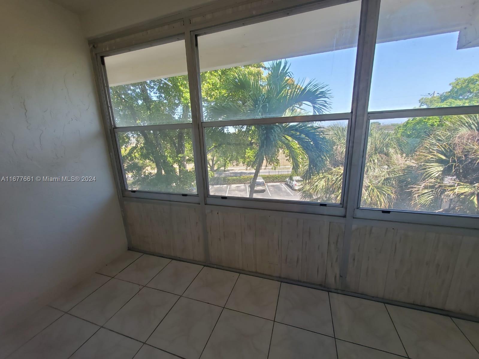 NEWPORT AT LAUDERHILL CON - Residential