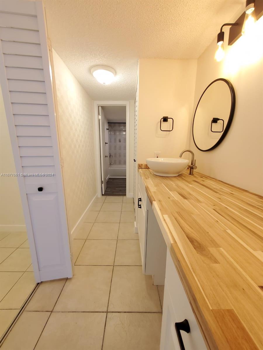 NEWPORT AT LAUDERHILL CON - Residential