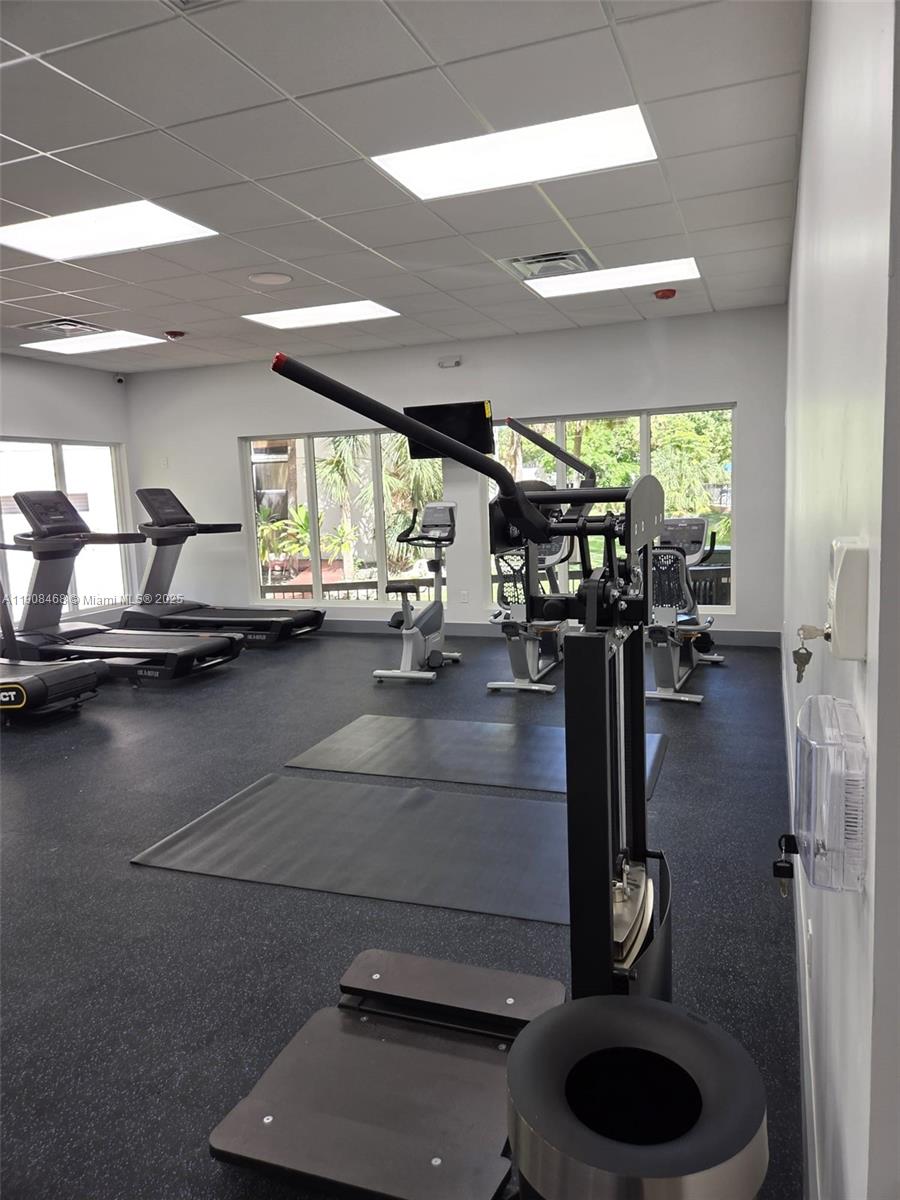 PLAZA OF AMERICAS CONDO P - Residential Lease