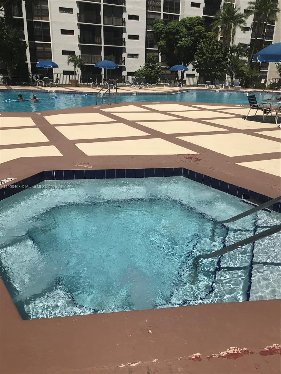 PLAZA OF AMERICAS CONDO P - Residential Lease