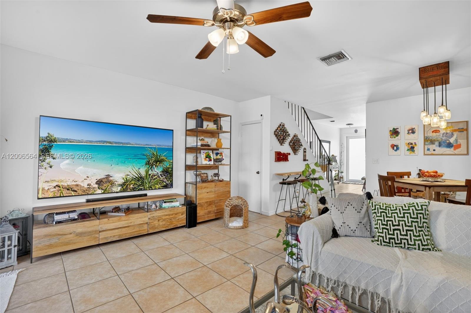 CENTRE COURT CONDO - Residential