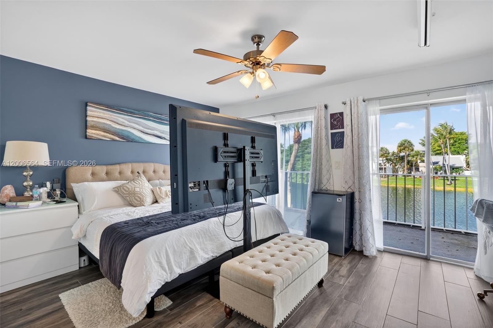 CENTRE COURT CONDO - Residential