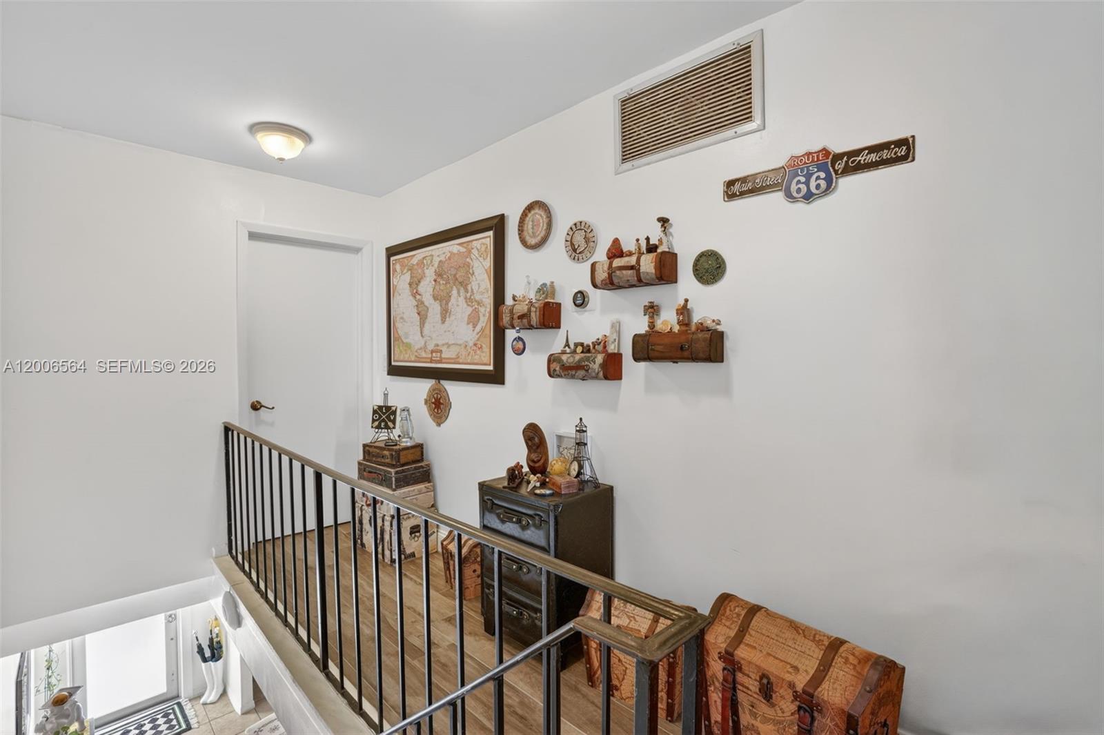 CENTRE COURT CONDO - Residential