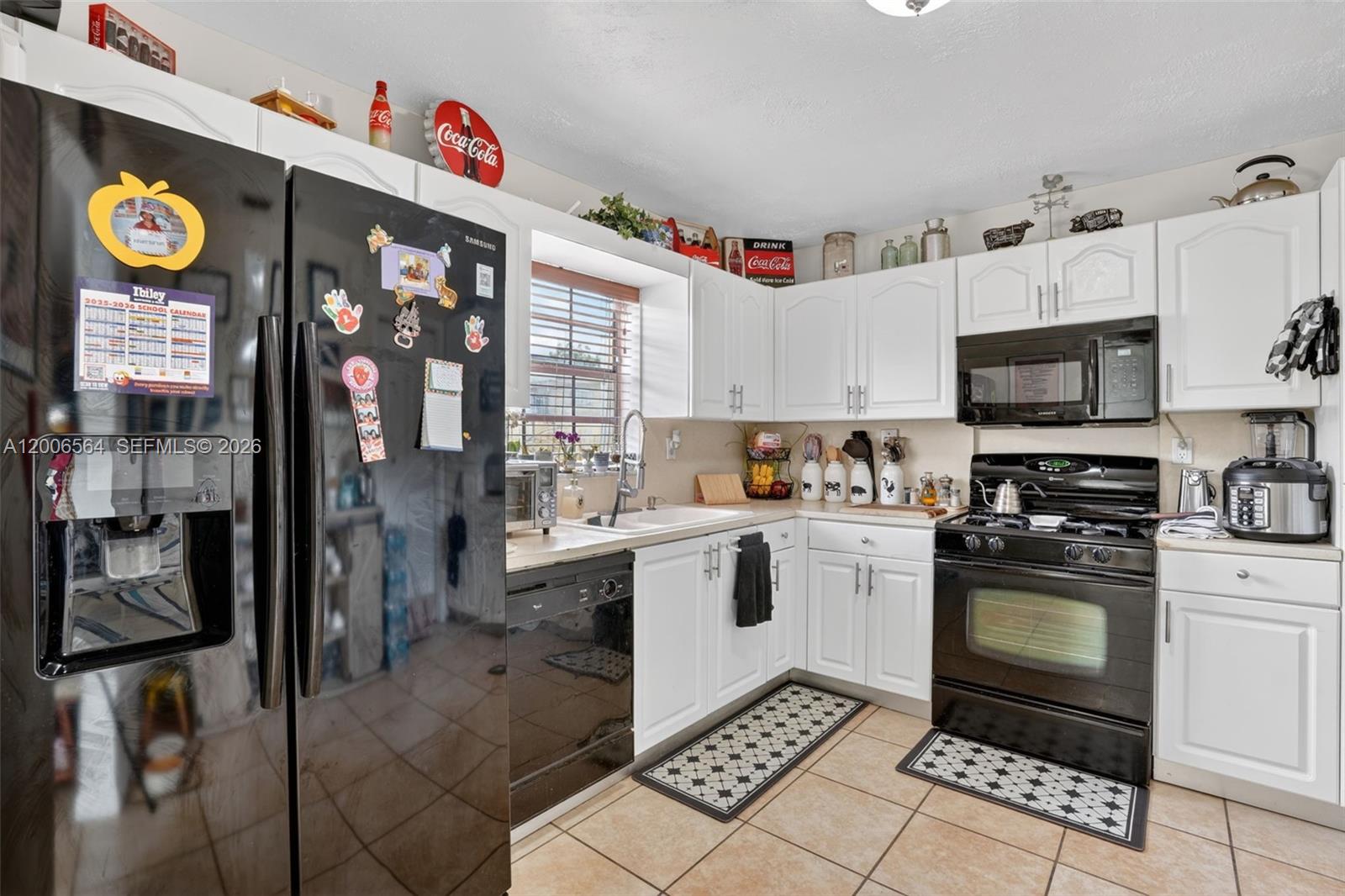 CENTRE COURT CONDO - Residential