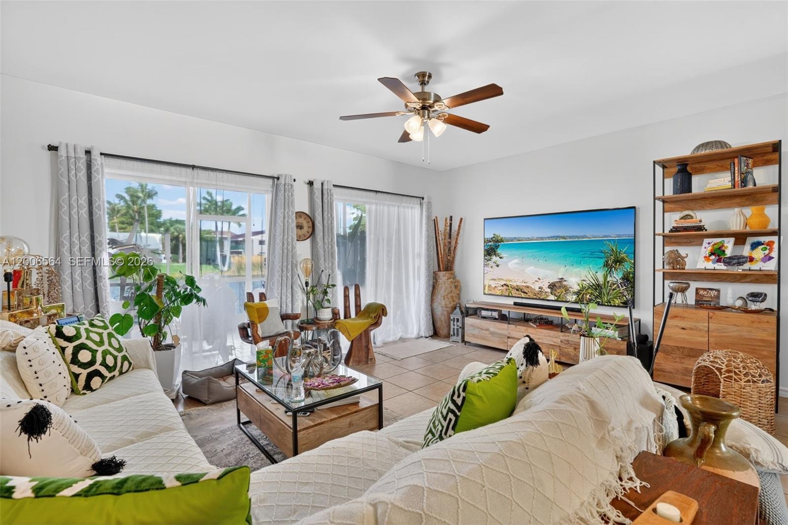 CENTRE COURT CONDO - Residential