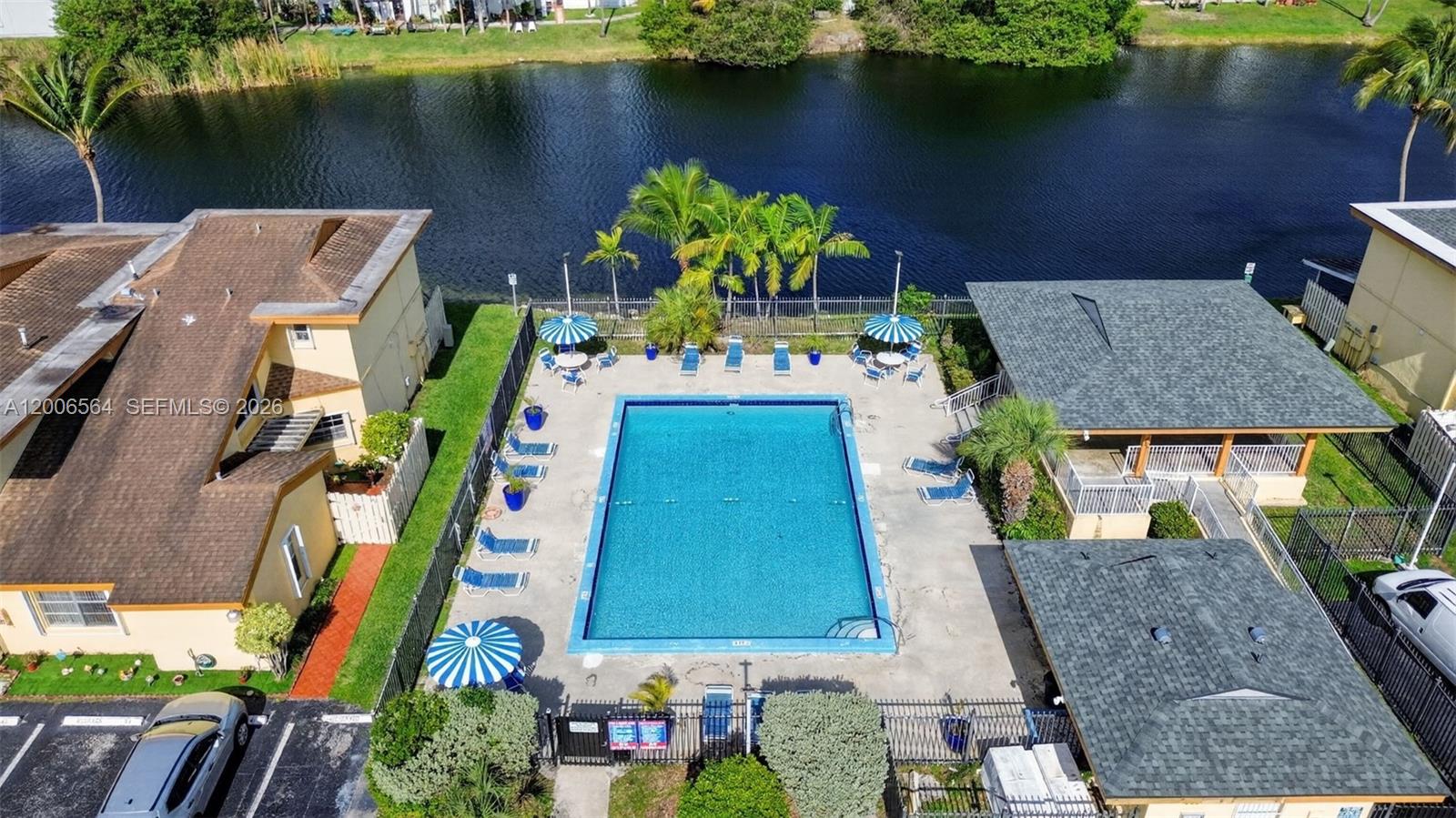 CENTRE COURT CONDO - Residential