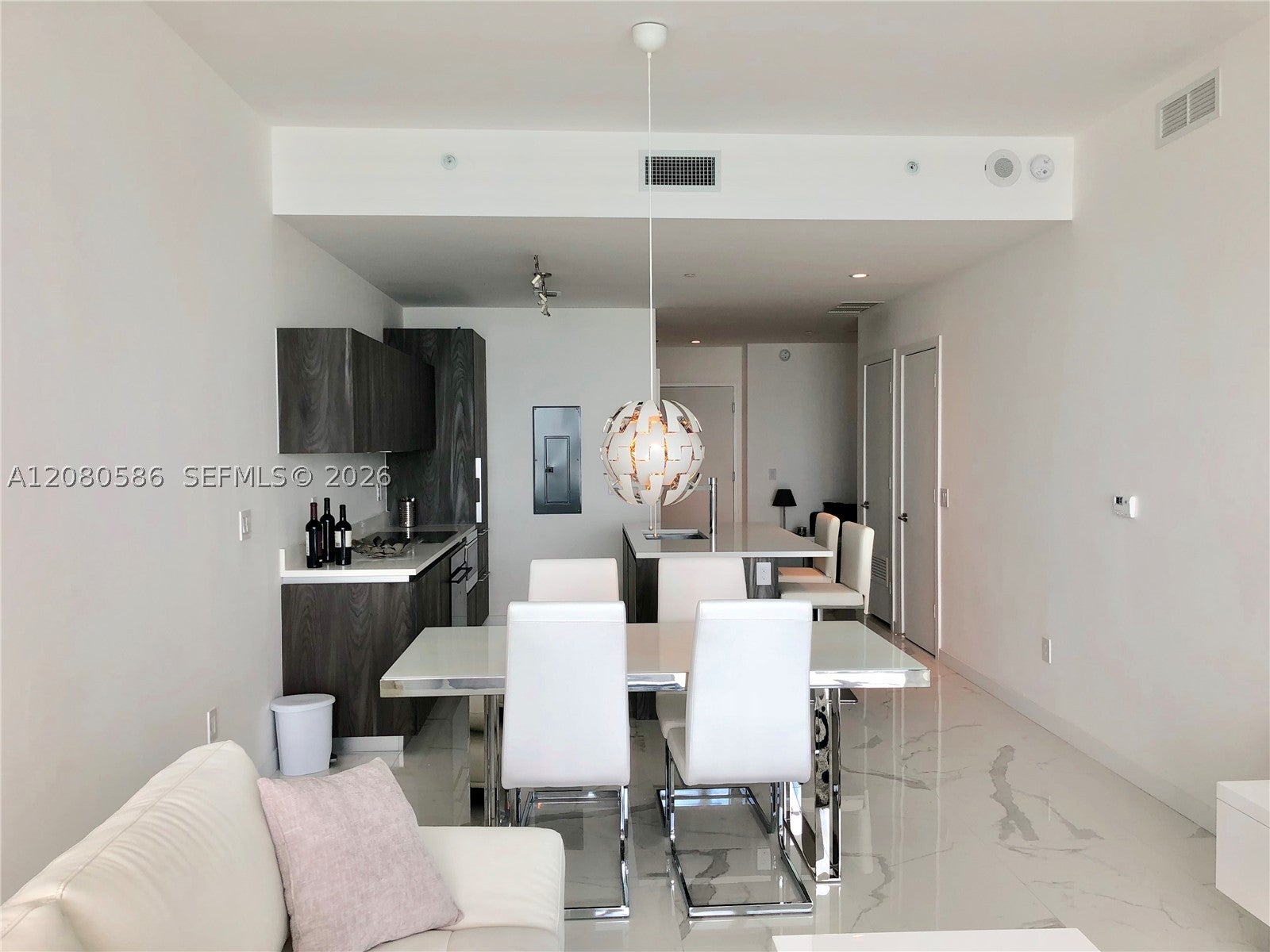 480 NE 31st St 2806